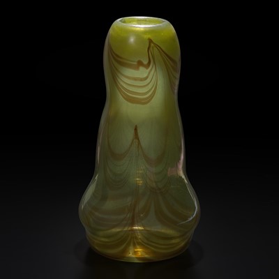 tiffany vase